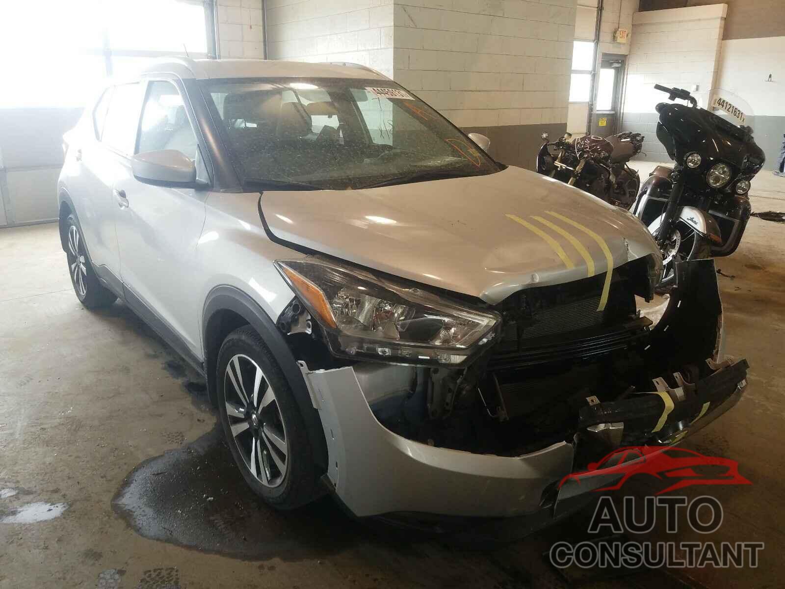 NISSAN KICKS 2018 - 3N1CP5CU3JL543385