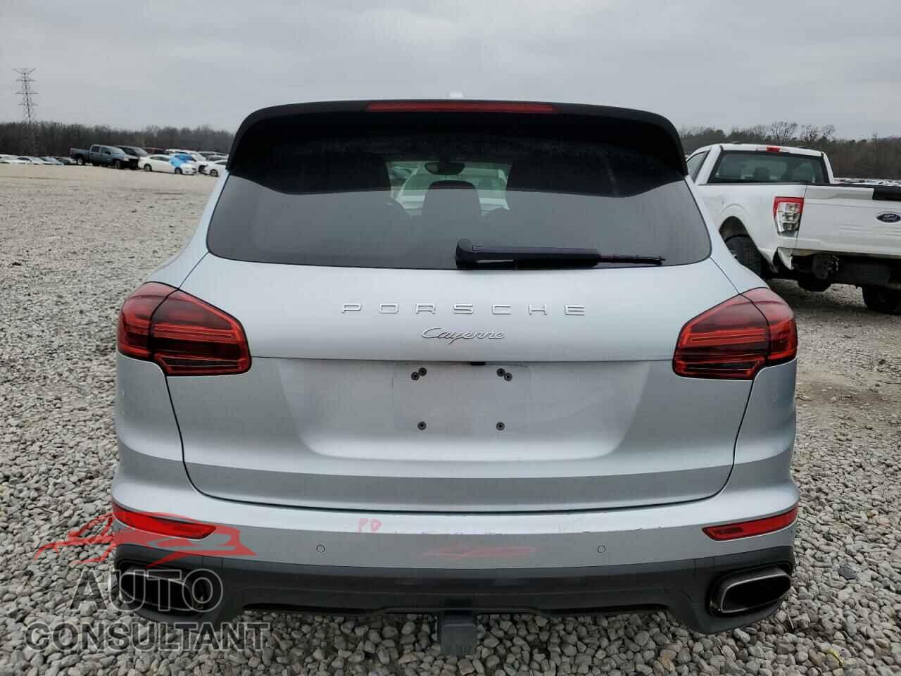 PORSCHE CAYENNE 2017 - WP1AA2A22HKA84219