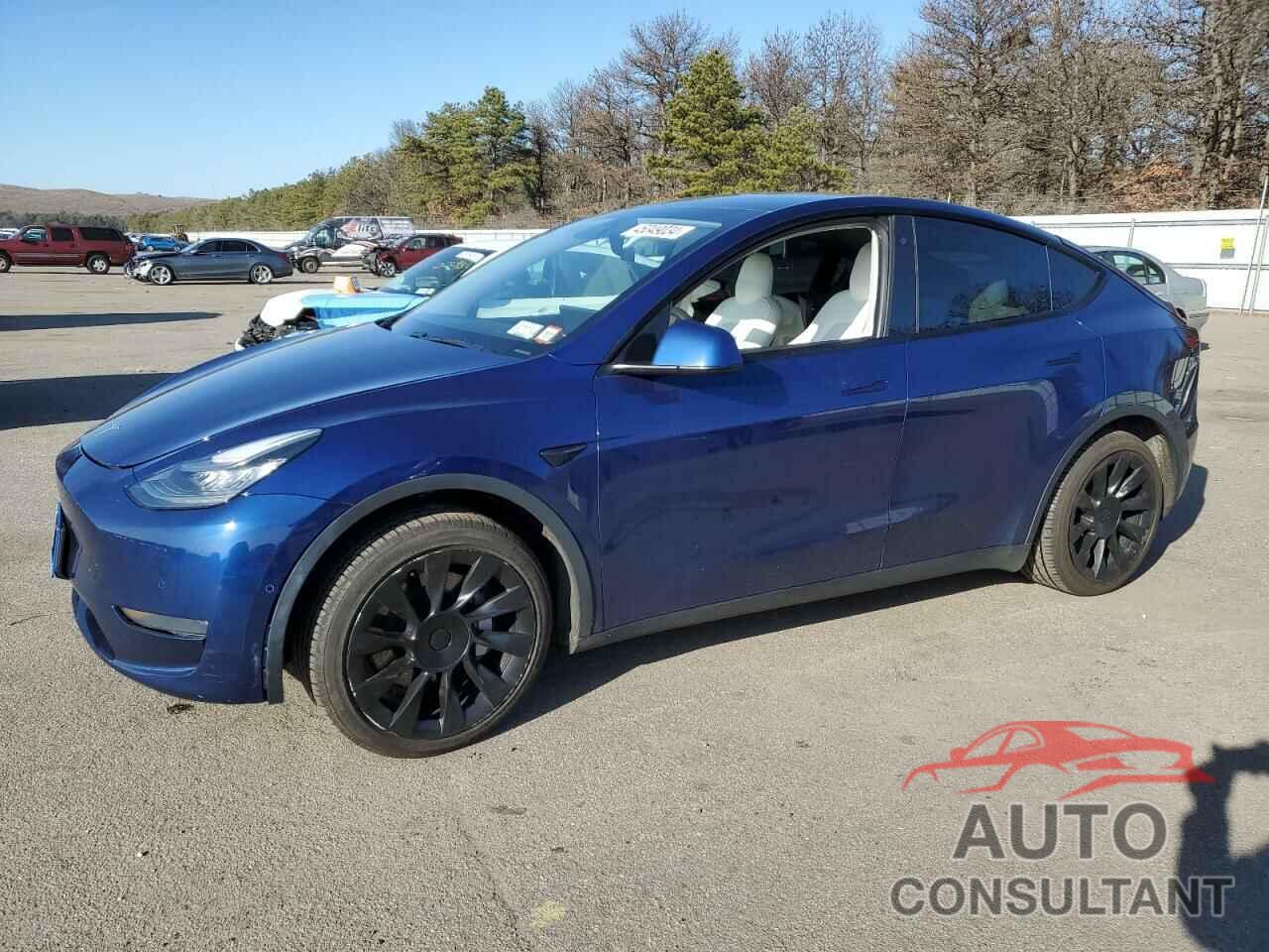 TESLA MODEL Y 2020 - 5YJYGDEE7LF025753