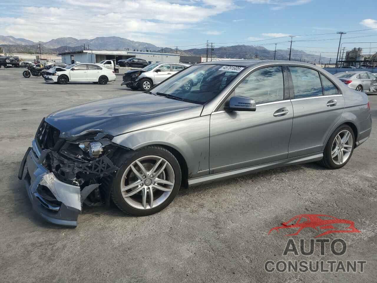MERCEDES-BENZ C-CLASS 2013 - WDDGF4HB8DR241211