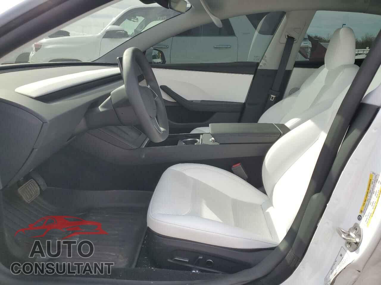 TESLA MODEL 3 2024 - 5YJ3E1EA9RF831713