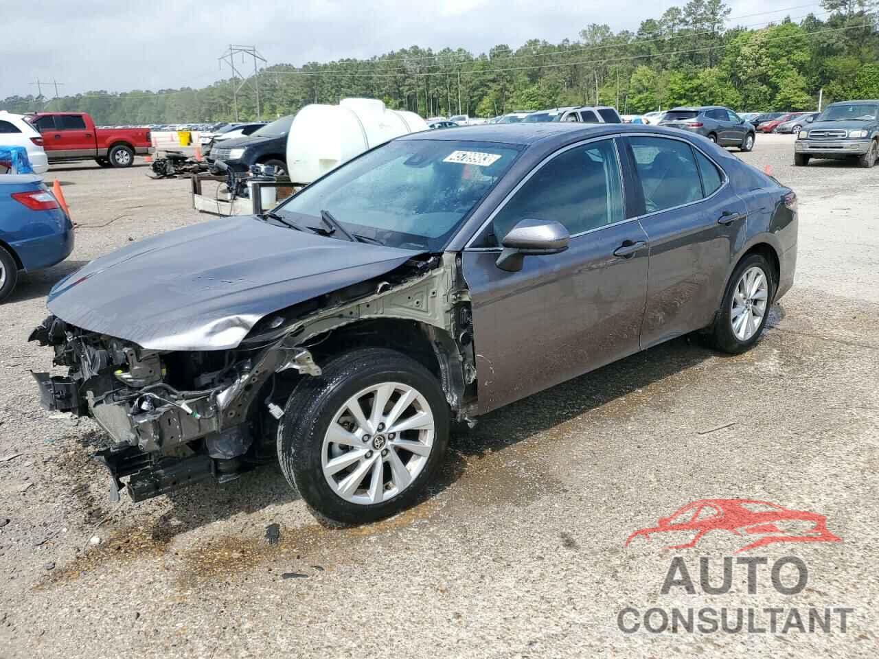 TOYOTA CAMRY 2022 - 4T1C11AK5NU686323