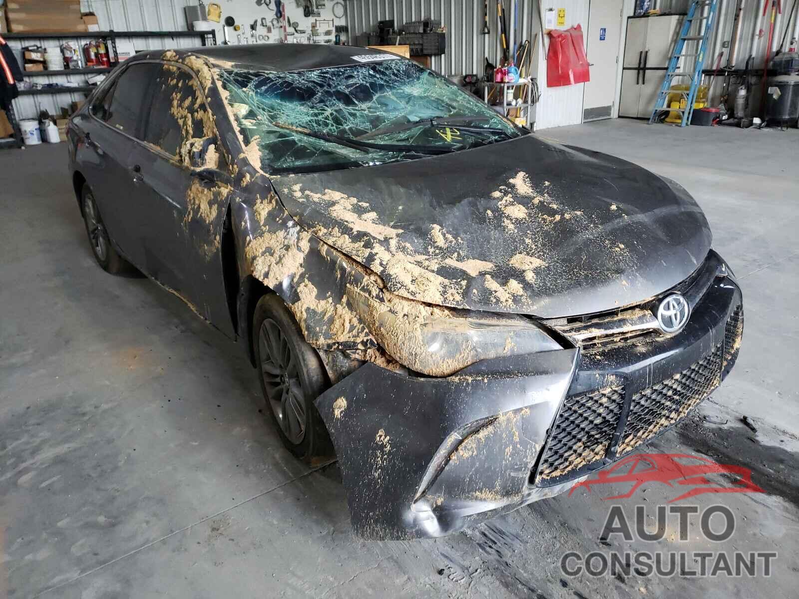 TOYOTA CAMRY 2016 - 4T1BF1FK3GU519984