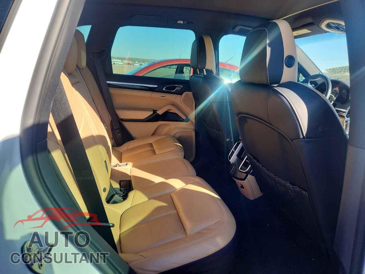 PORSCHE CAYENNE 2016 - WP1AE2A20GLA61714