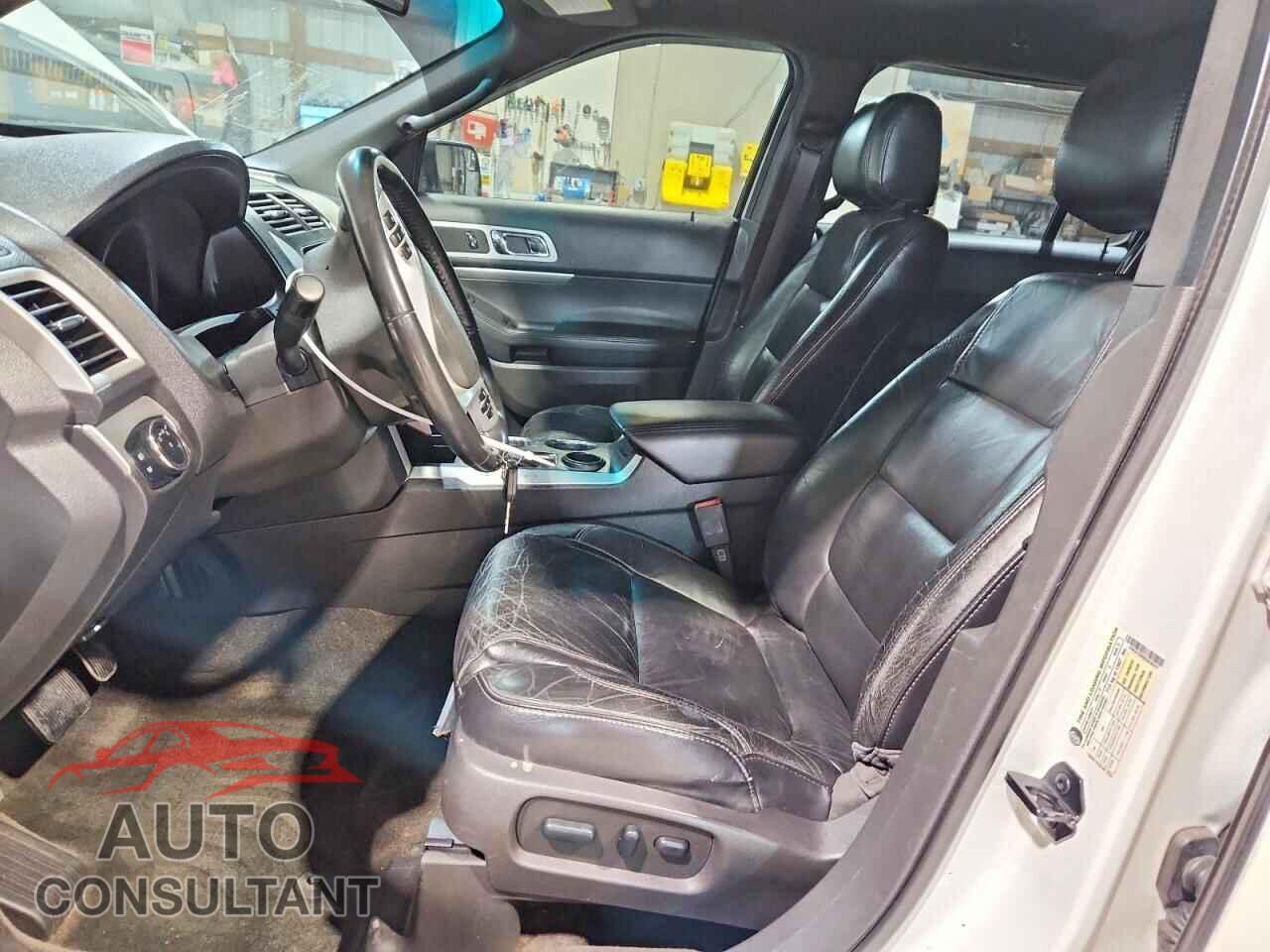 FORD EXPLORER 2013 - 1FM5K7D89DGA06543