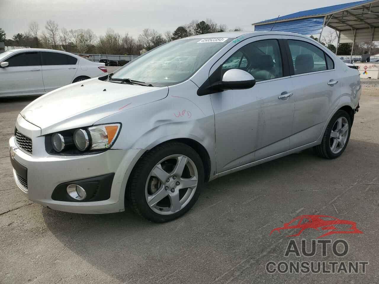 CHEVROLET SONIC 2016 - 1G1JE5SB8G4136437