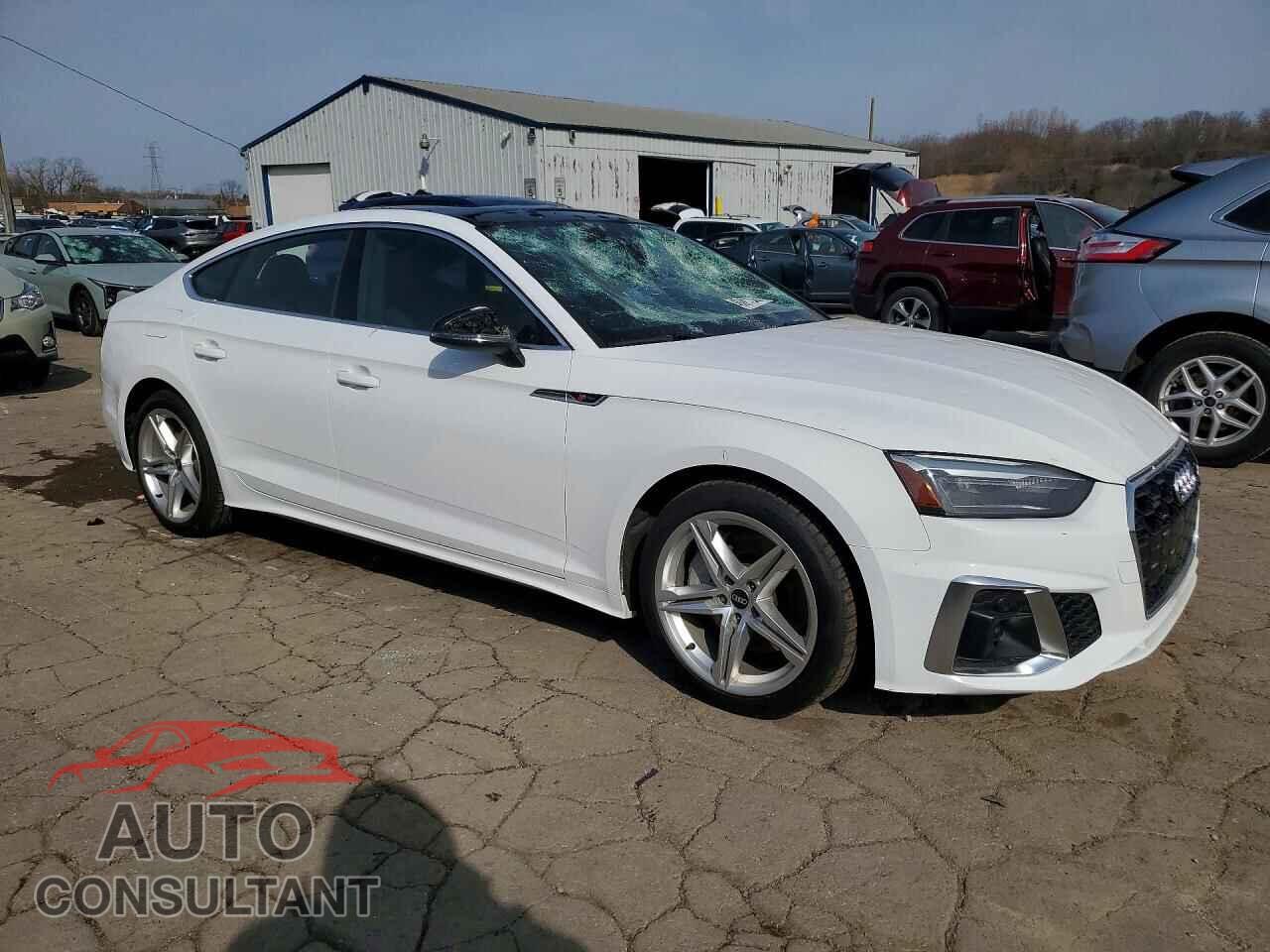 AUDI A5 2021 - WAUDACF57MA044352