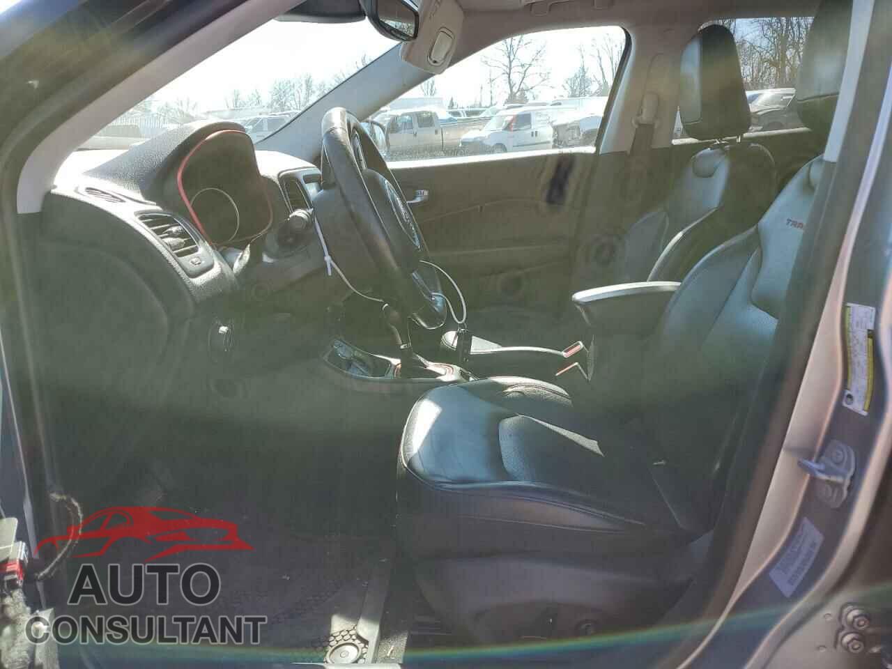 JEEP COMPASS 2017 - 3C4NJDDB8HT631728