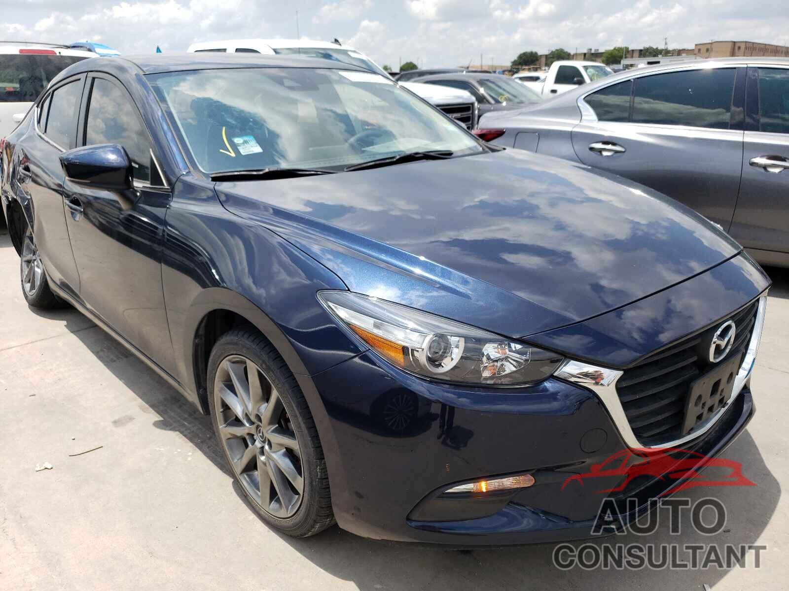 MAZDA 3 2018 - 3MZBN1V30JM197833