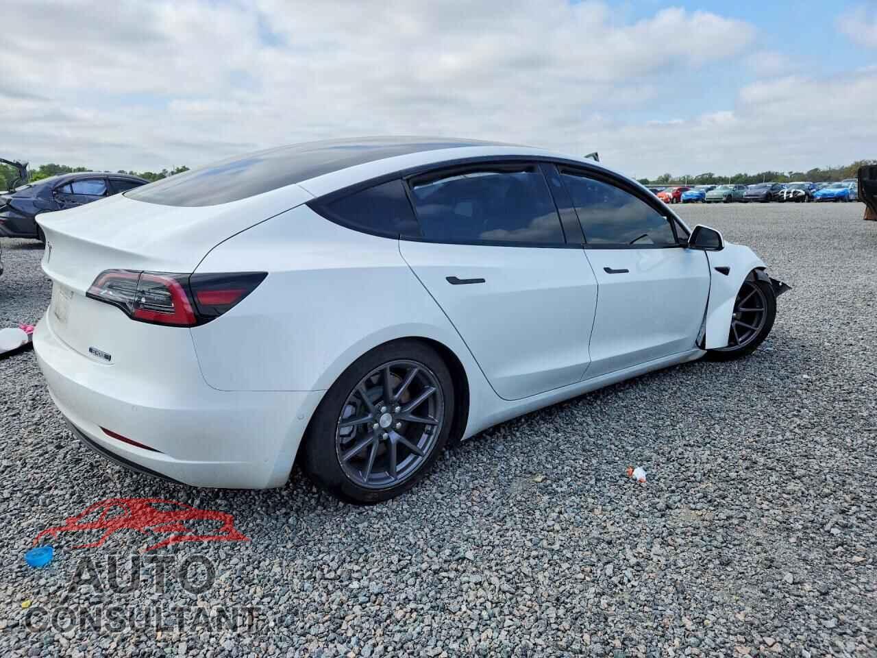 TESLA MODEL 3 2021 - 5YJ3E1EA0MF084740