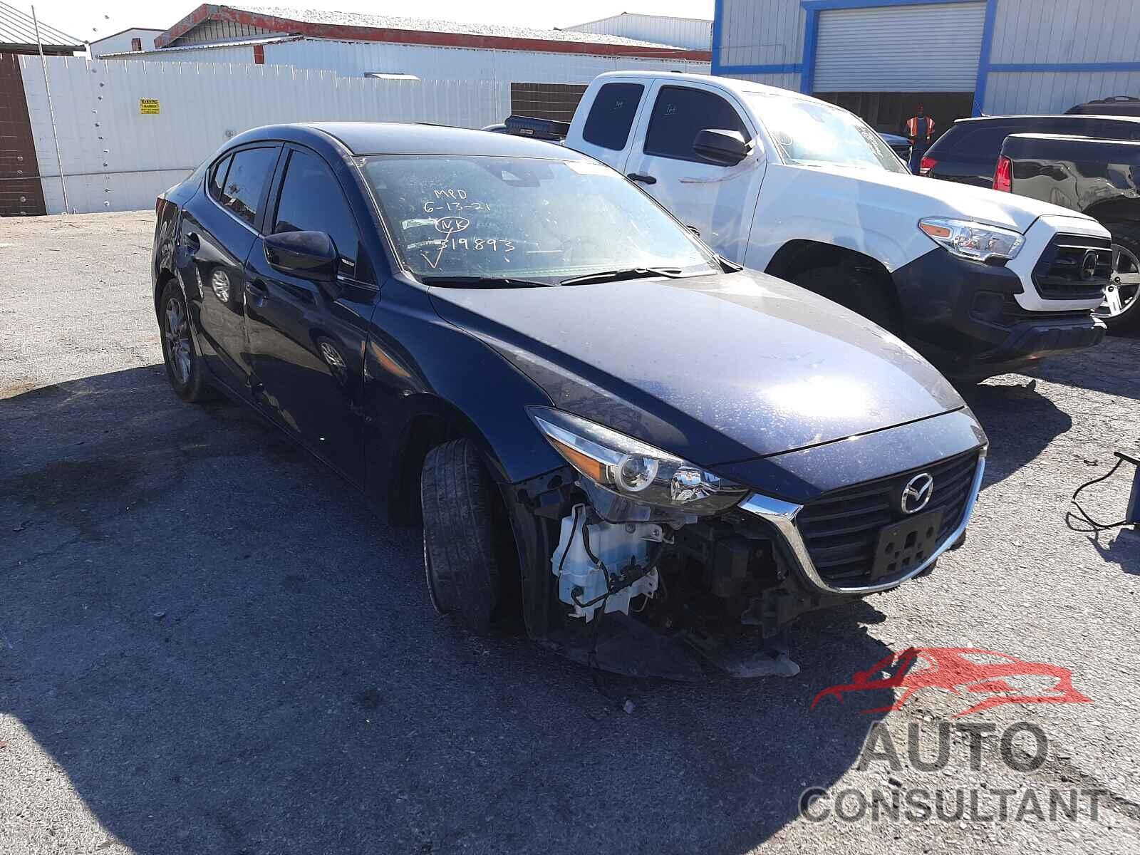 MAZDA 3 2018 - 3MZBN1U75JM265998