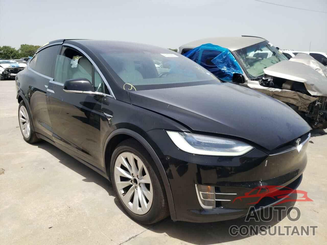 TESLA MODEL X 2017 - 5YJXCAE26HF039923