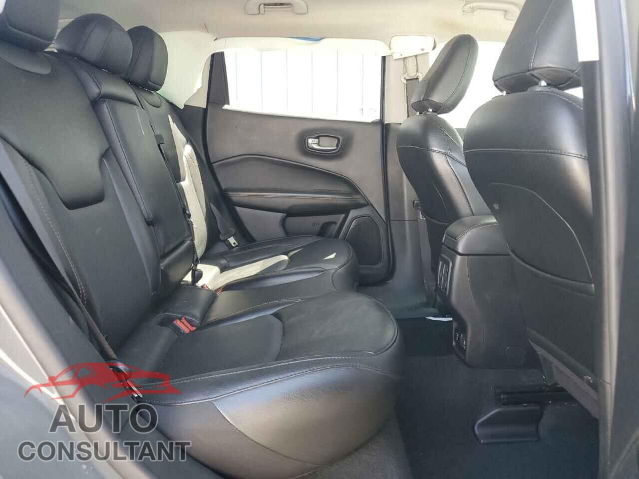 JEEP COMPASS 2020 - 3C4NJDCB2LT203583