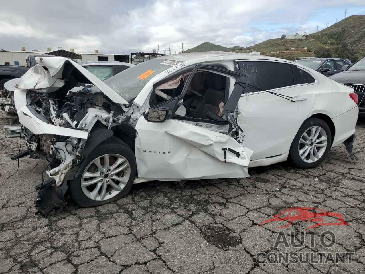 CHEVROLET MALIBU 2018 - 1G1ZD5ST0JF197310