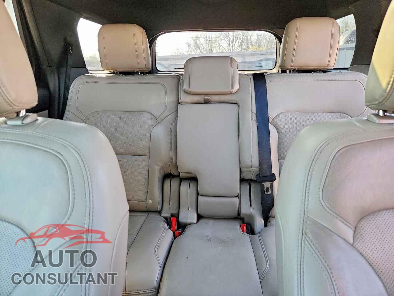 FORD EXPLORER 2018 - 1FM5K8F84JGB73357