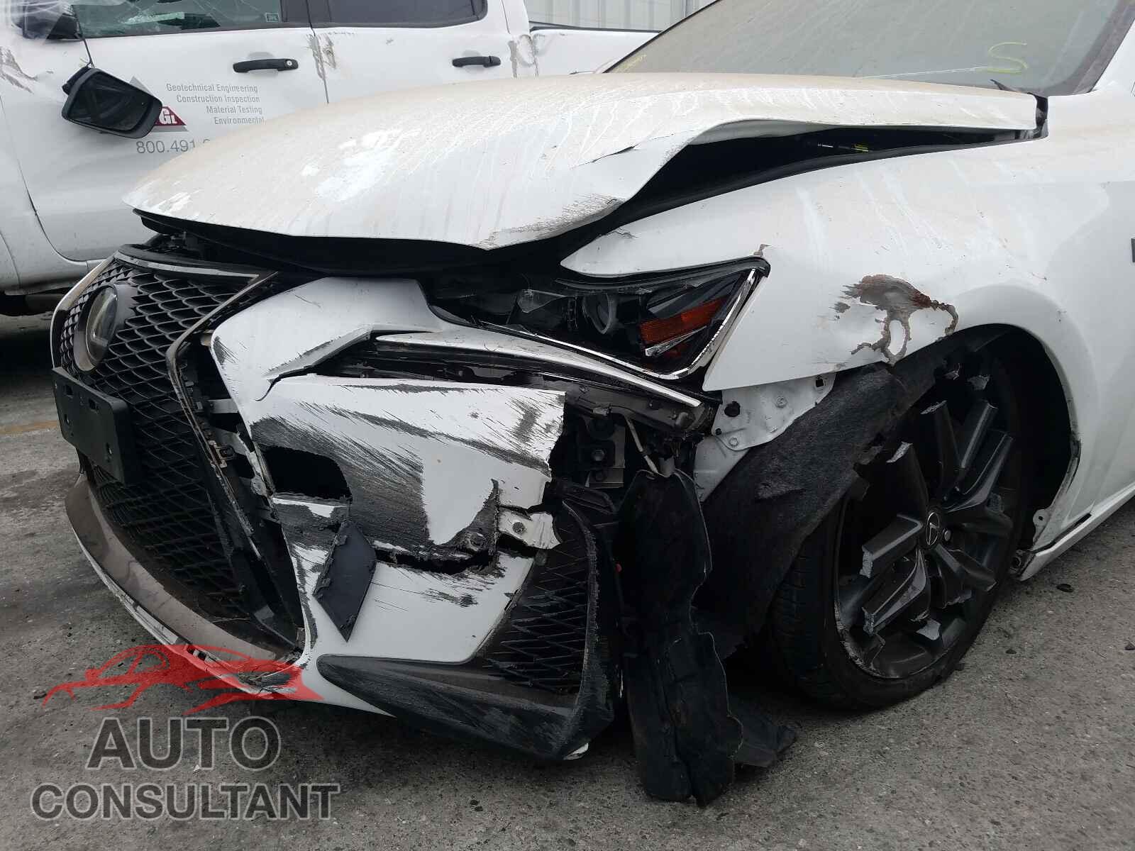 LEXUS IS 2017 - JTHBE1D20H5028616