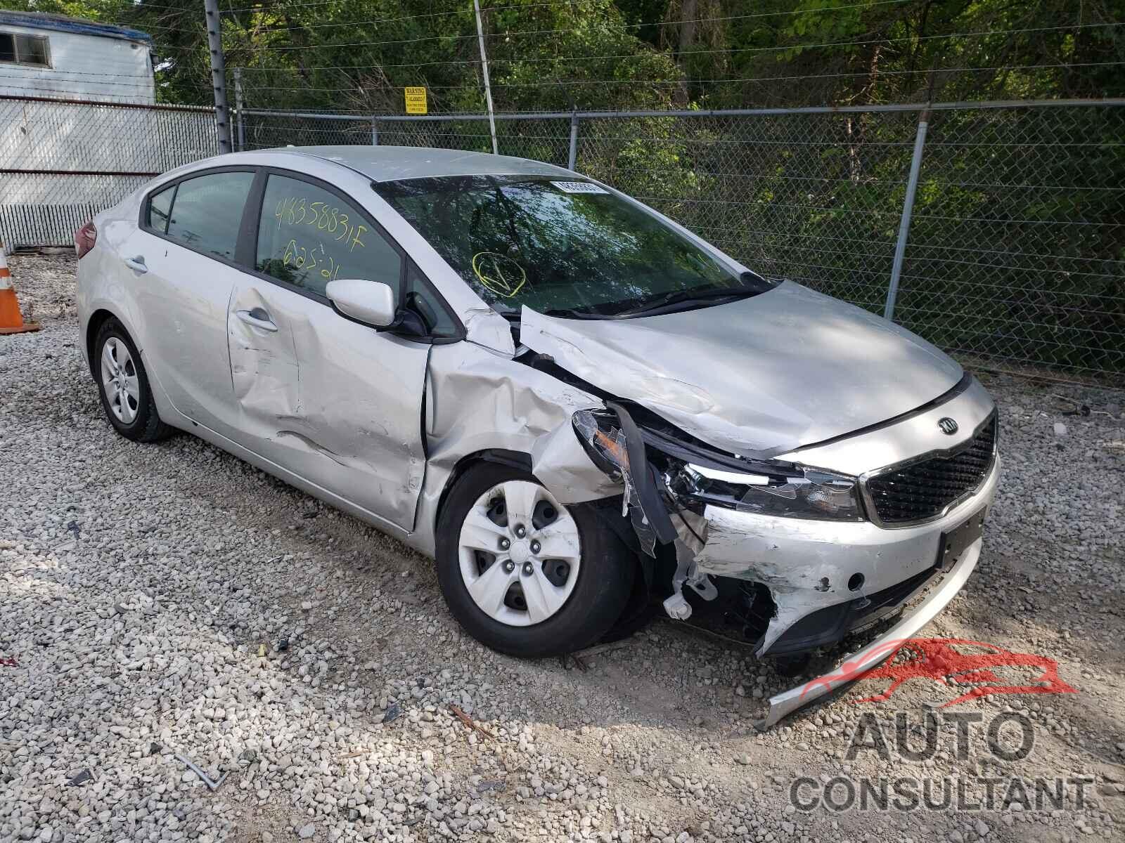 KIA FORTE 2018 - 3KPFK4A73JE175276