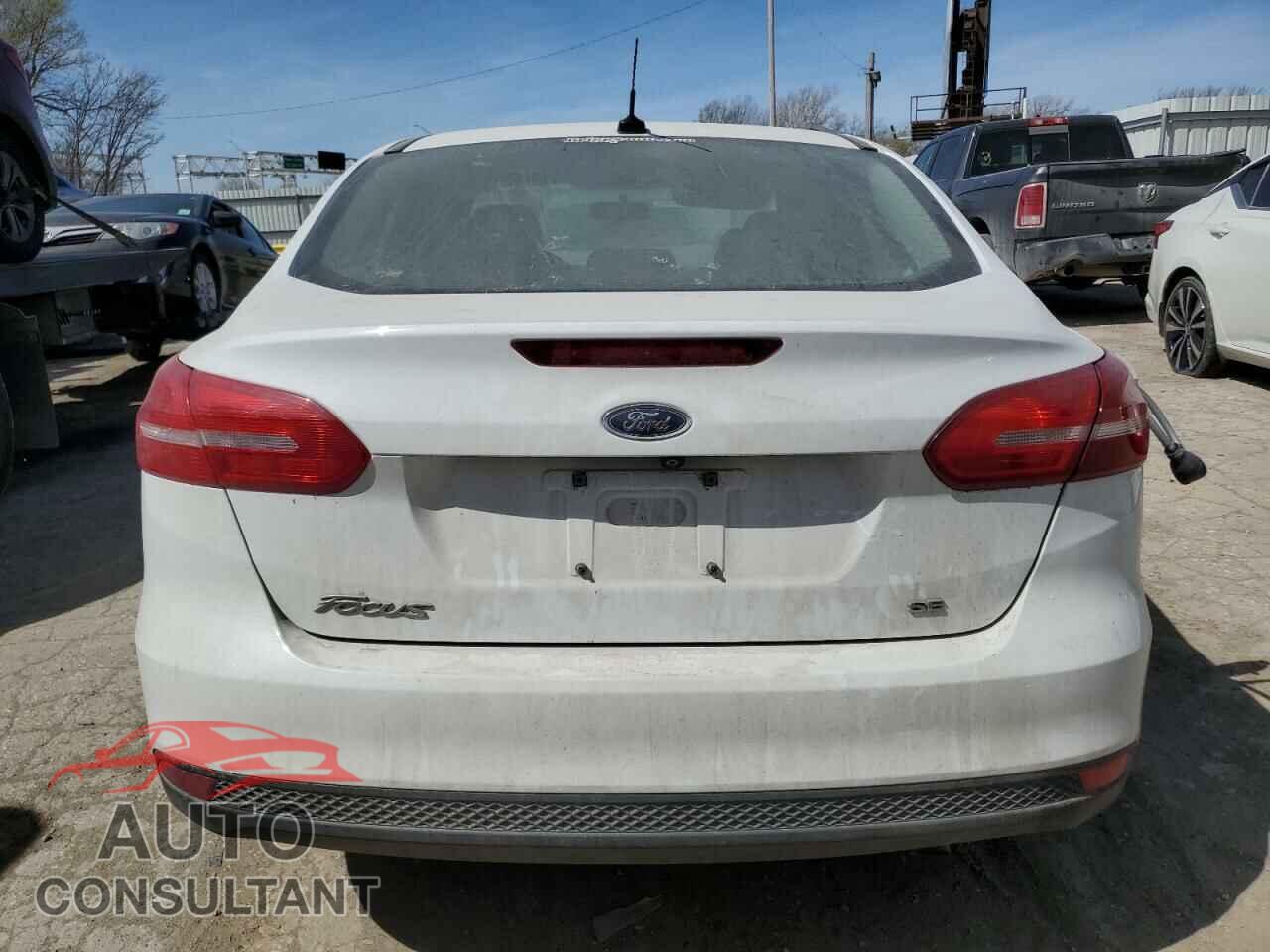 FORD FOCUS 2017 - 1FADP3F23HL280276