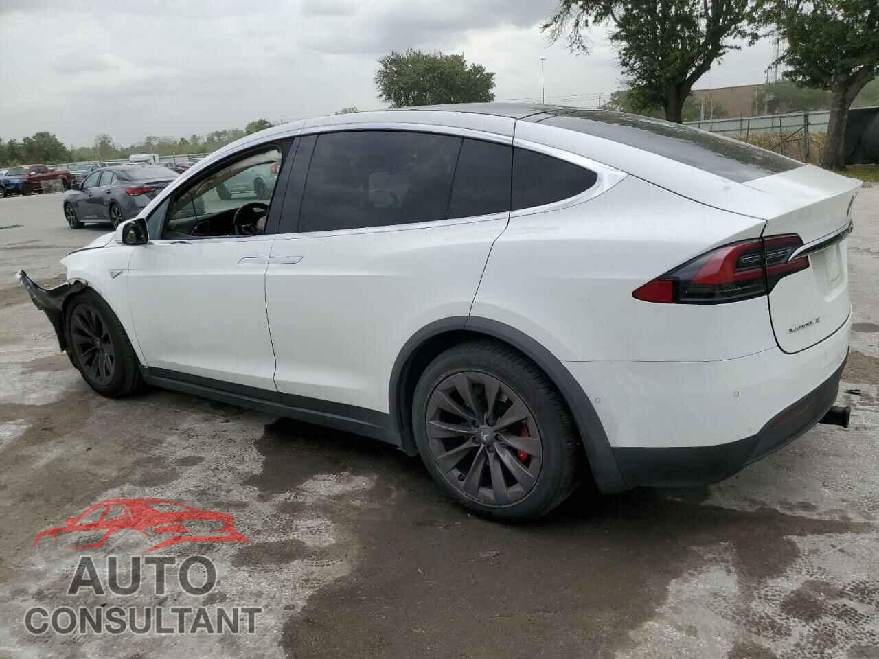 TESLA MODEL X 2016 - 5YJXCBE45GFS00610