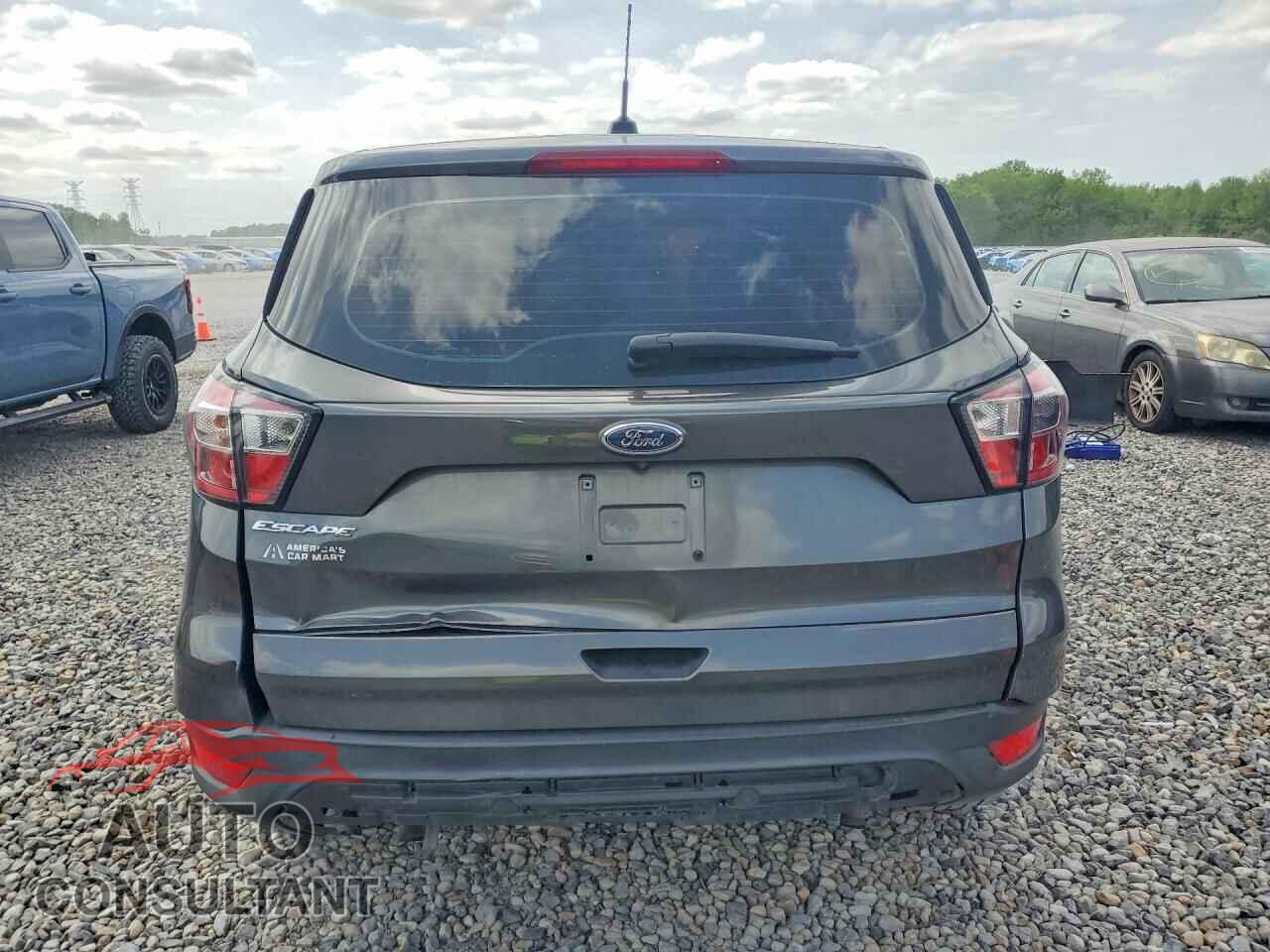 FORD ESCAPE 2017 - 1FMCU0F70HUE85679