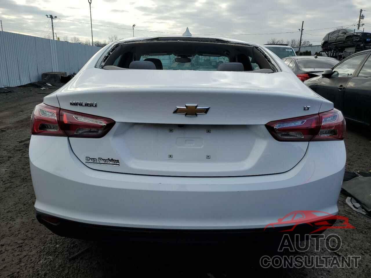 CHEVROLET MALIBU 2021 - 1G1ZD5ST6MF023293