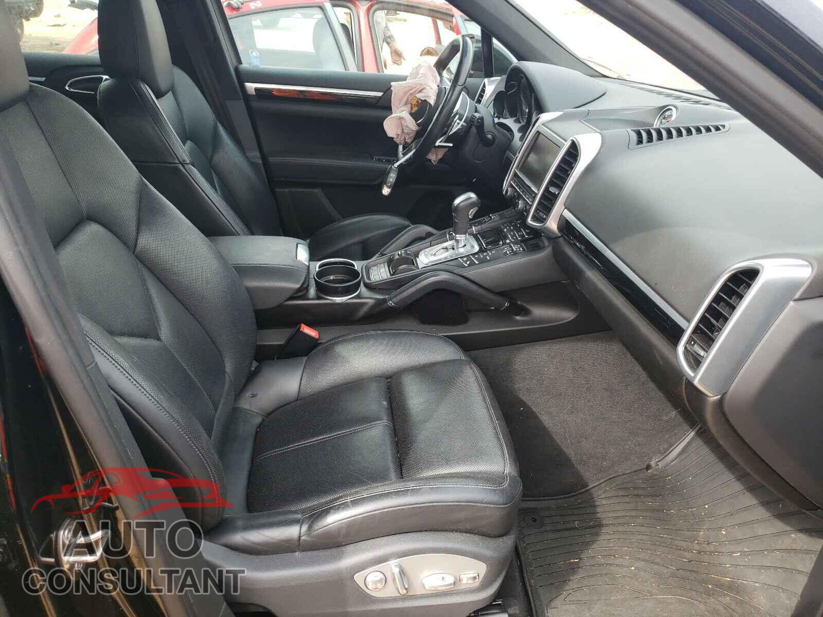 PORSCHE CAYENNE 2016 - WP1AA2A22GLA03681