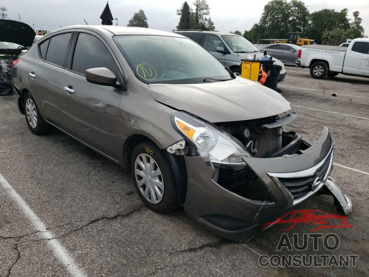 NISSAN VERSA 2017 - 3N1CN7AP5HK404535