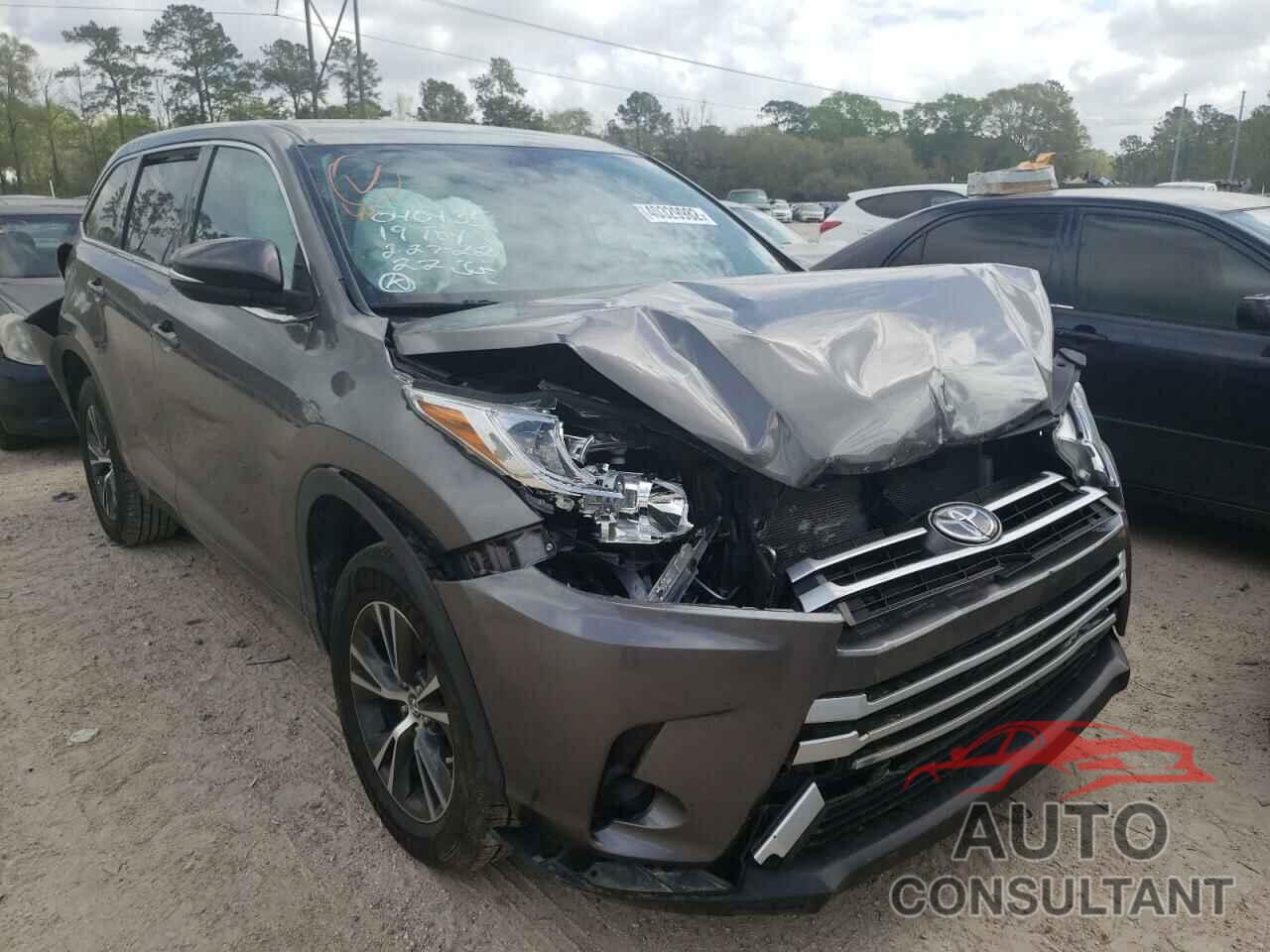TOYOTA HIGHLANDER 2018 - 5TDZARFH7JS040435