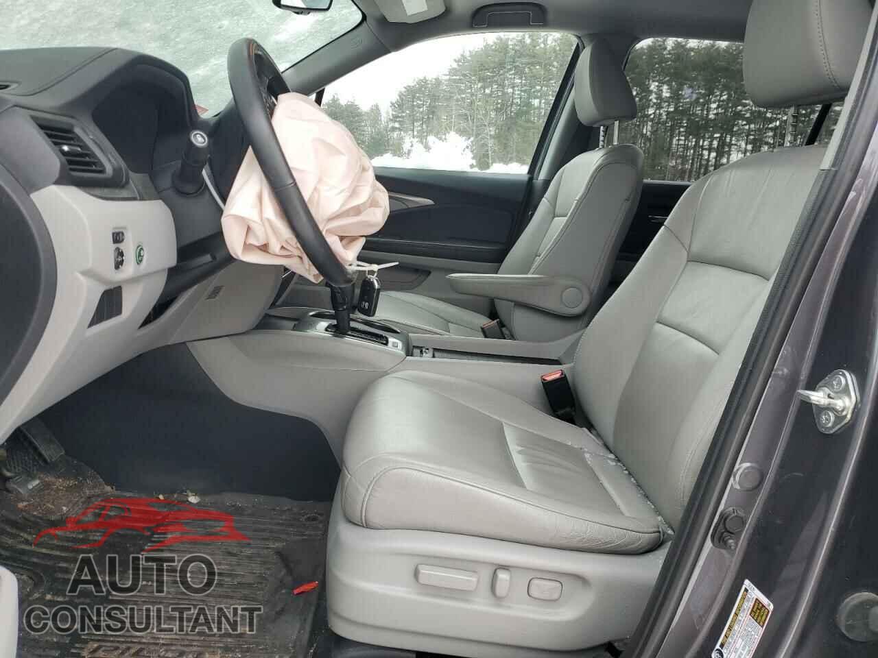HONDA PILOT 2017 - 5FNYF6H53HB094490