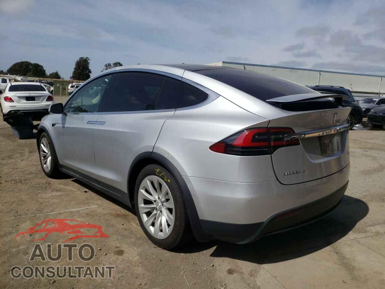 TESLA MODEL X 2017 - 5YJXCDE2XHF052384
