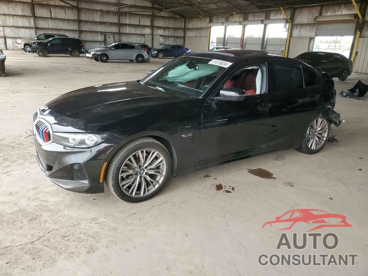 BMW 3 SERIES 2023 - 3MW39FF03P8D00335