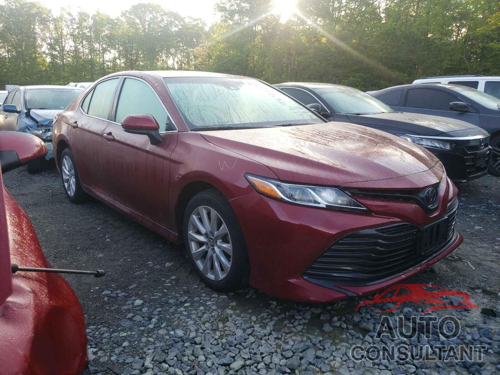 TOYOTA CAMRY 2018 - 4T1B11HK5JU583480