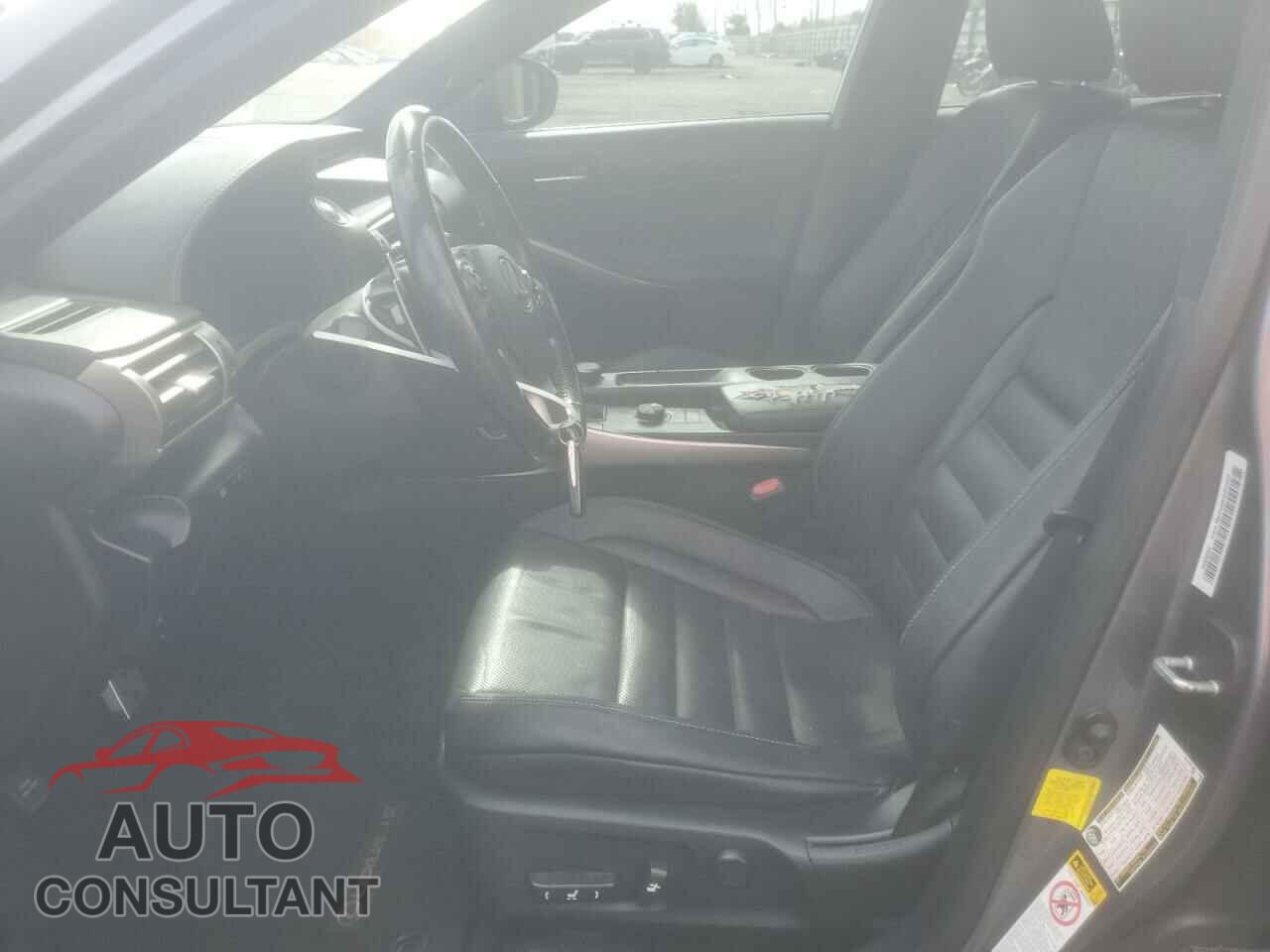 LEXUS IS 2016 - JTHBA1D25G5017458