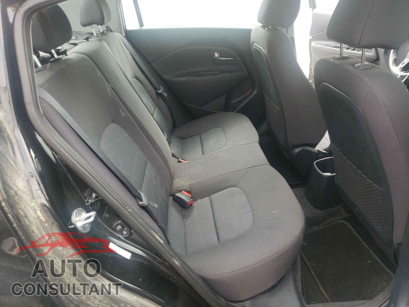 KIA RIO 2017 - KNADM4A3XH6009977