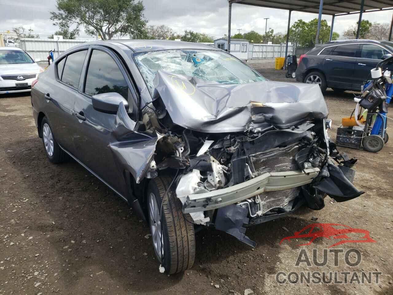 NISSAN VERSA 2017 - 3N1CN7APXHL842283
