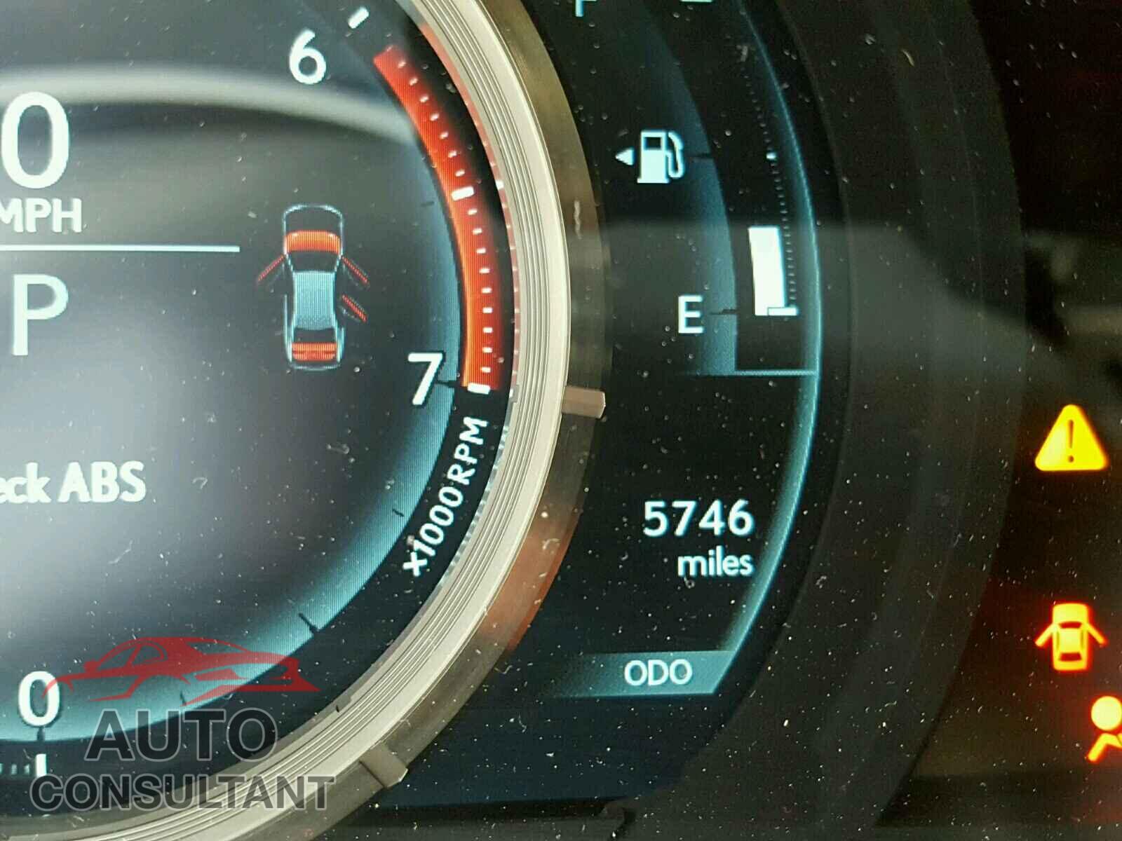 LEXUS IS 2016 - JTHBA1D22G5031995