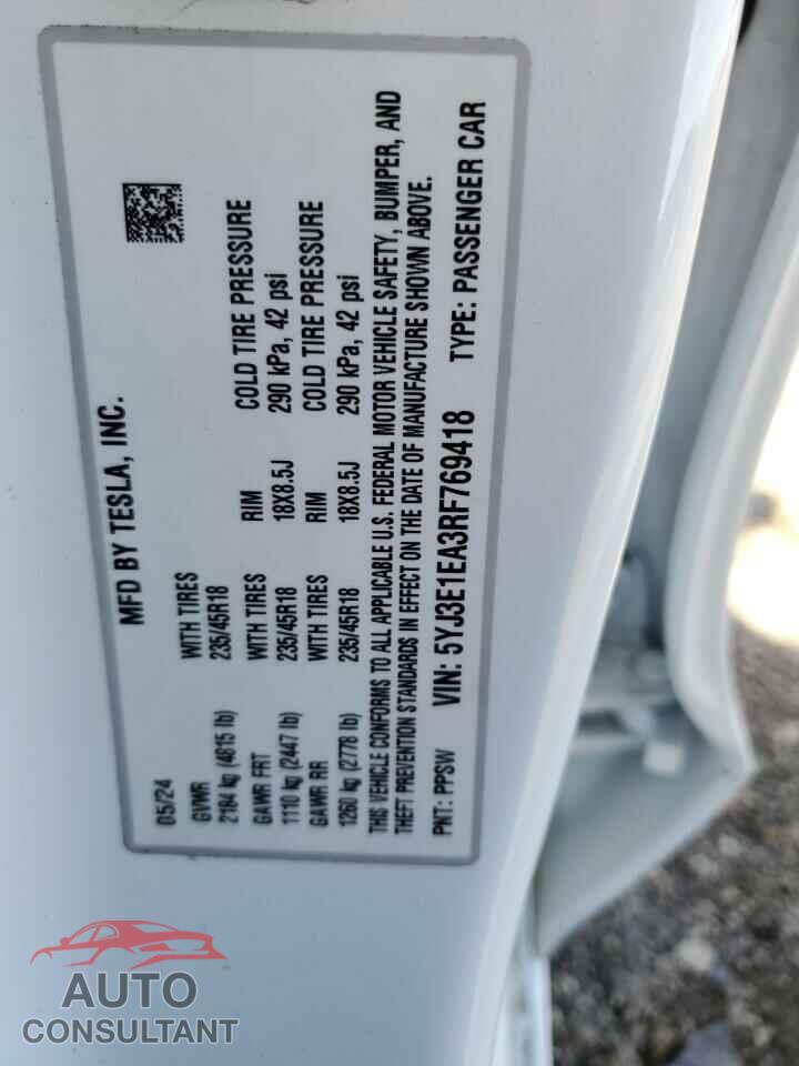 TESLA MODEL 3 2024 - 5YJ3E1EA3RF769418