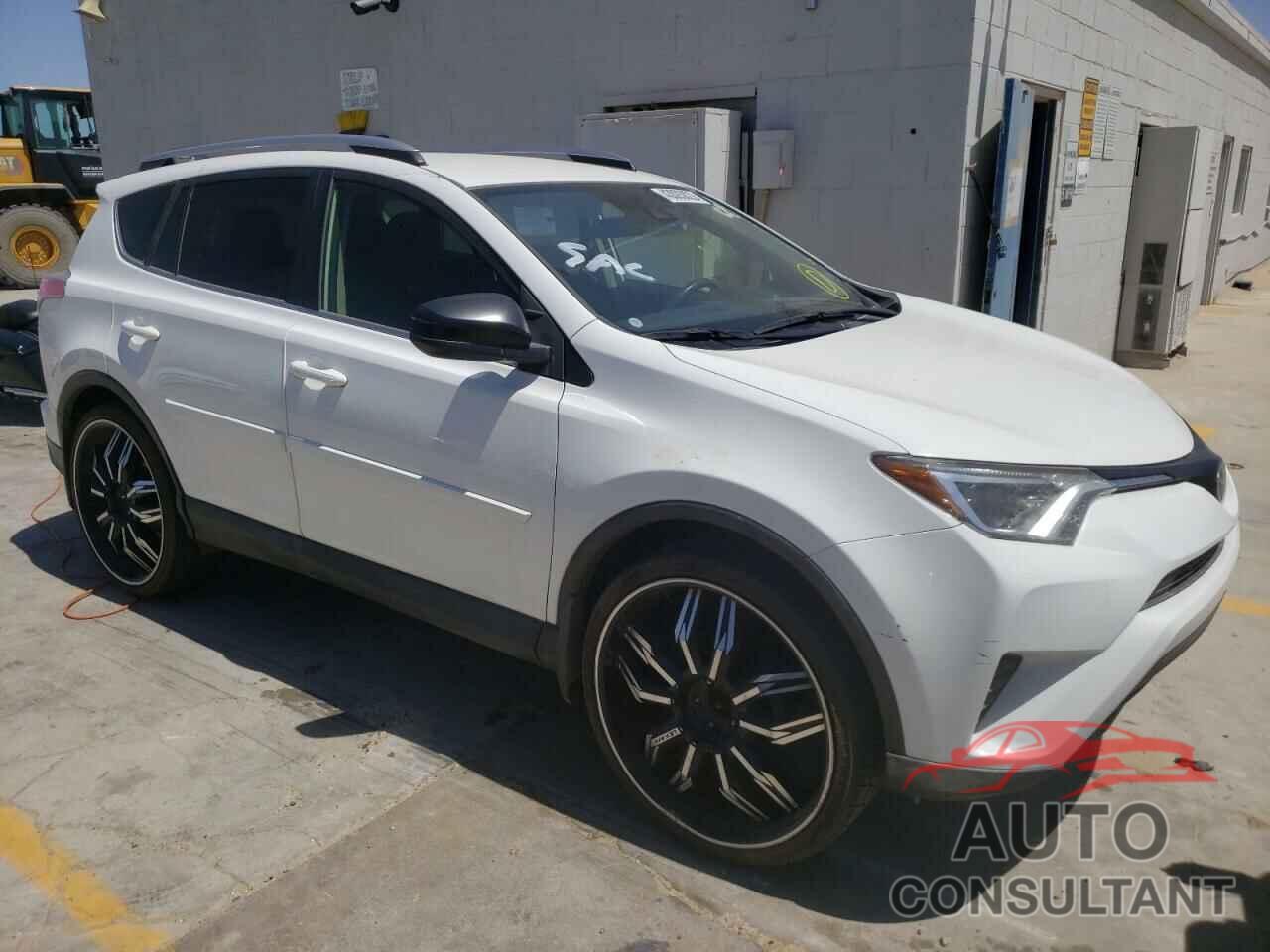 TOYOTA RAV4 2017 - JTMZFREV1HJ708875