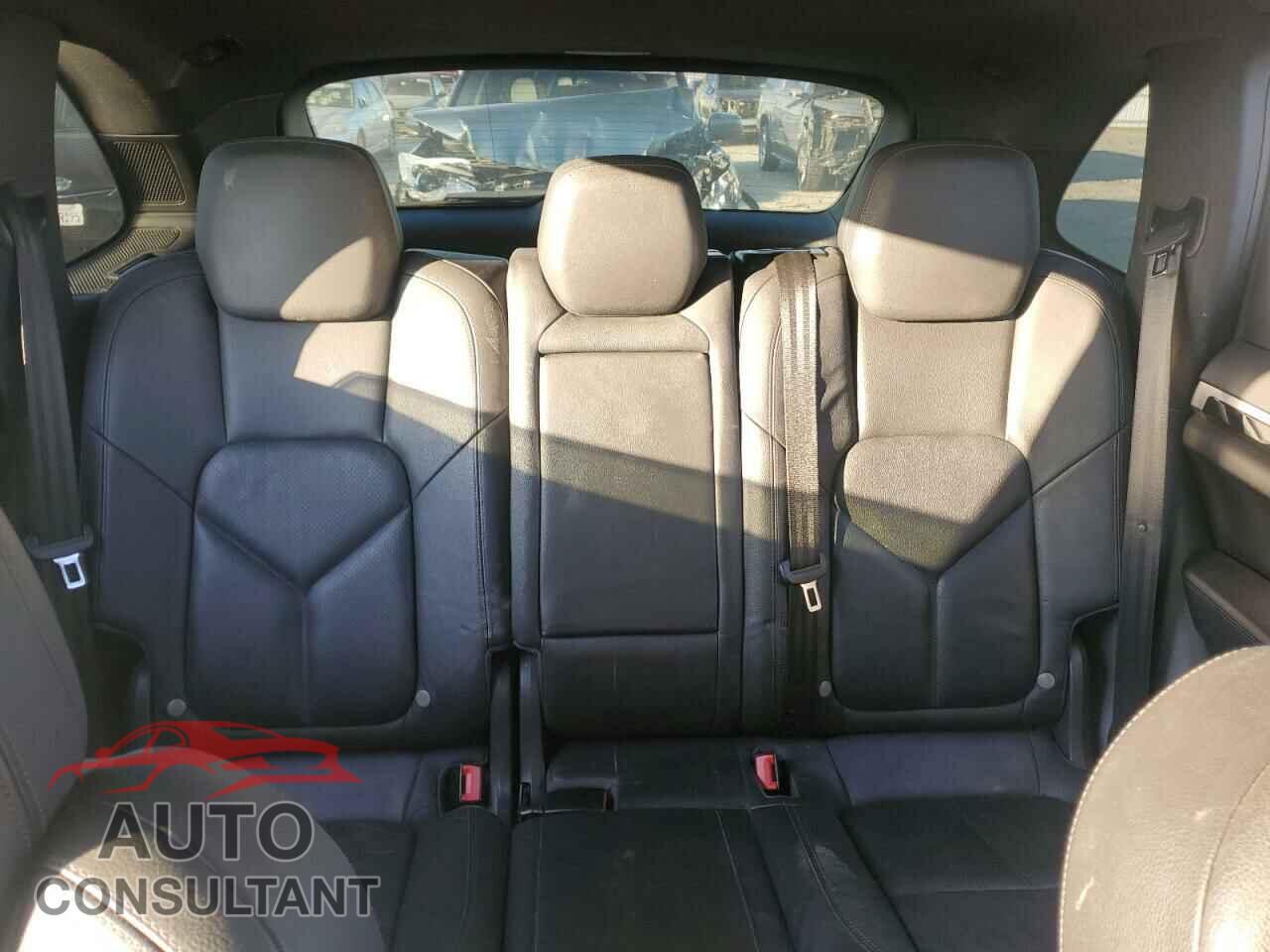 PORSCHE CAYENNE 2013 - WP1AA2A24DLA07159