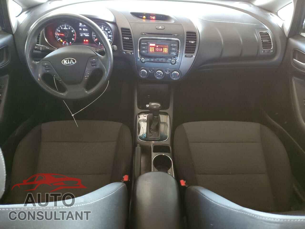 KIA FORTE 2017 - 3KPFK4A77HE158295