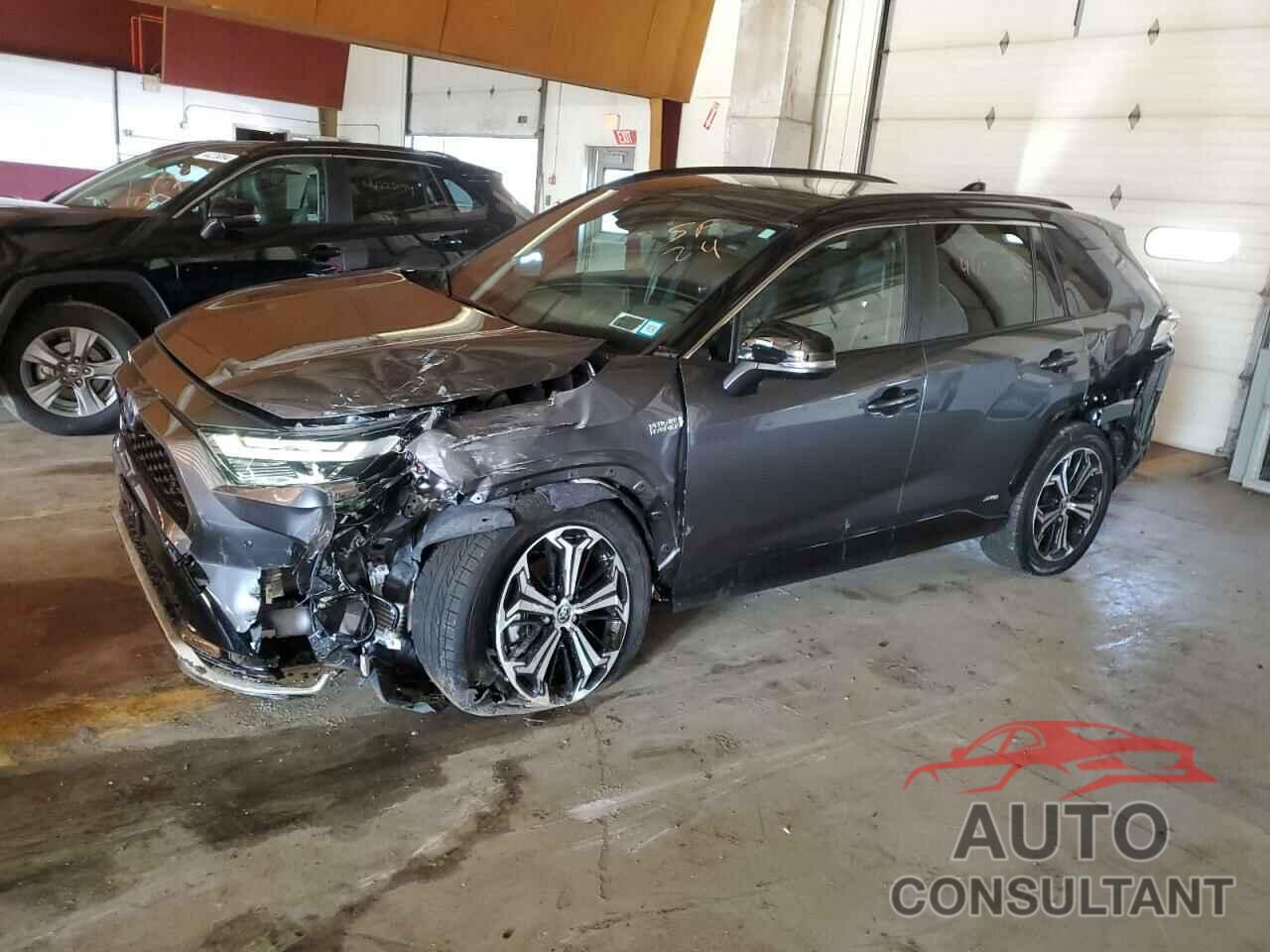 TOYOTA RAV4 2024 - JTMFB3FV2RD168320