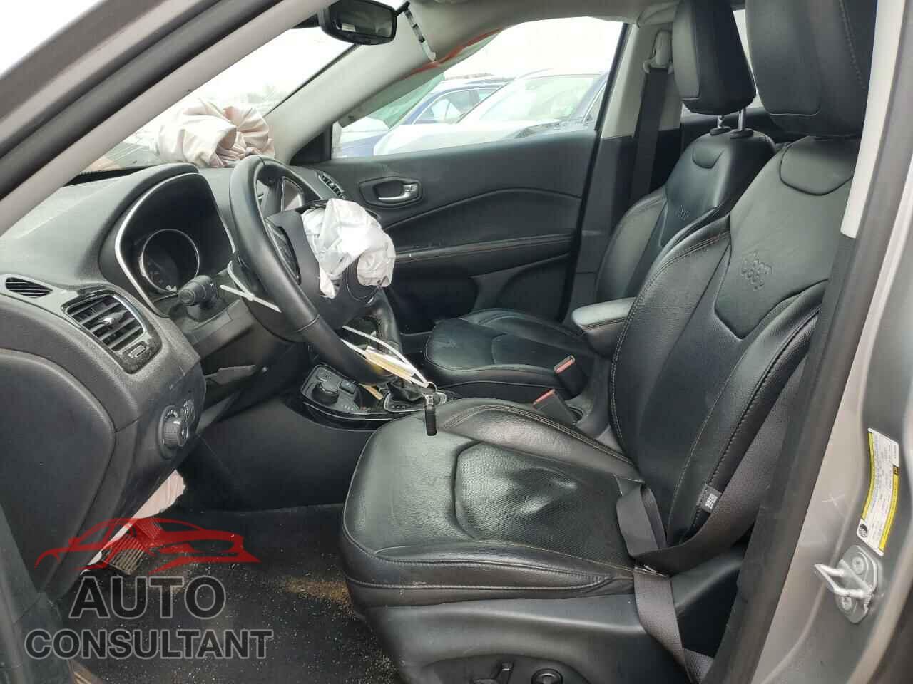 JEEP COMPASS 2019 - 3C4NJDCB4KT753009