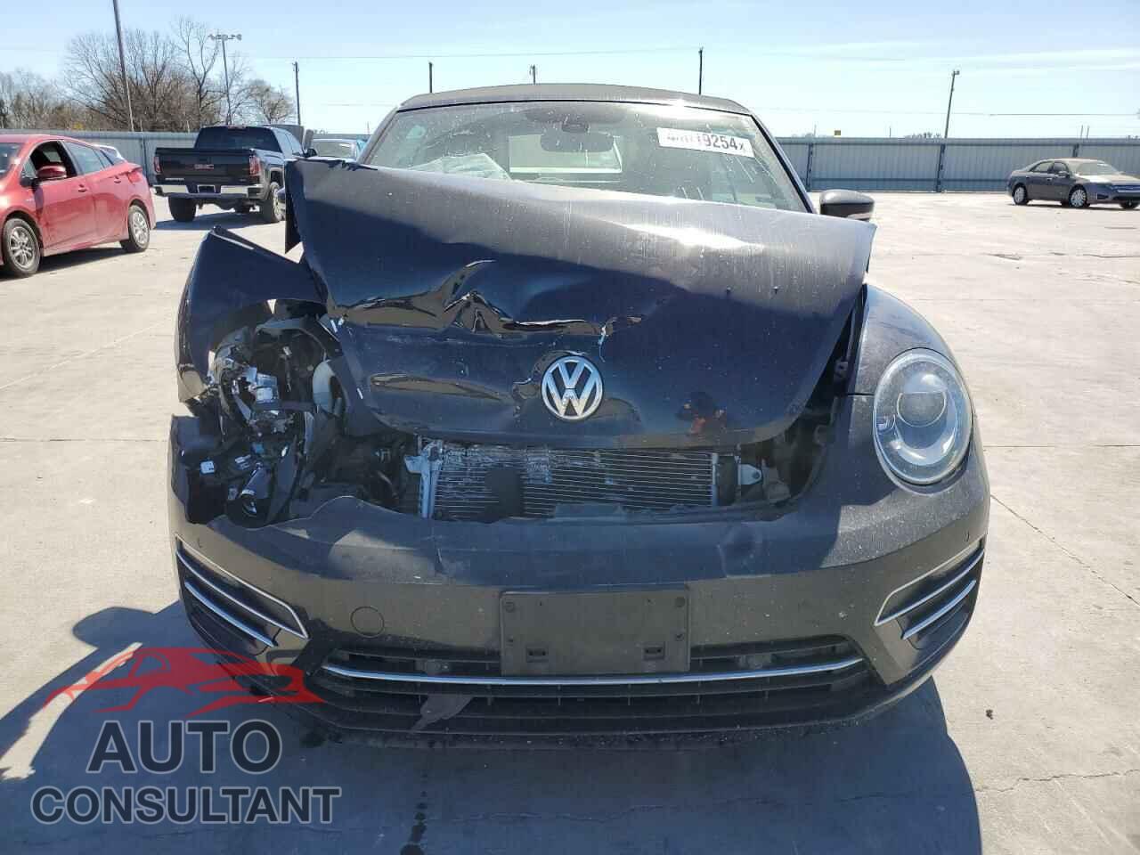 VOLKSWAGEN BEETLE 2017 - 3VW517AT5HM800982