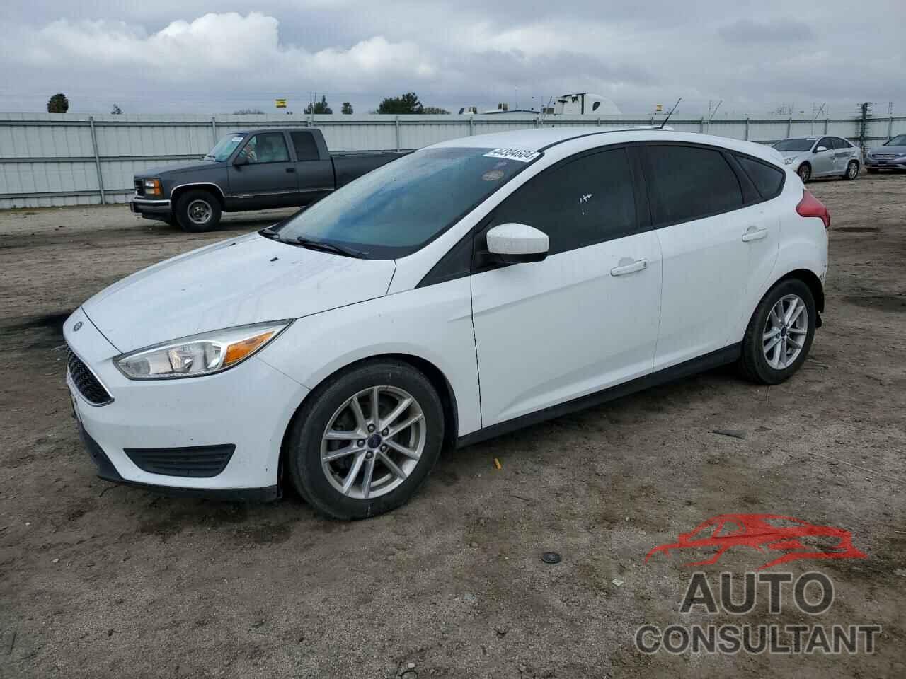 FORD FOCUS 2018 - 1FADP3K26JL242102