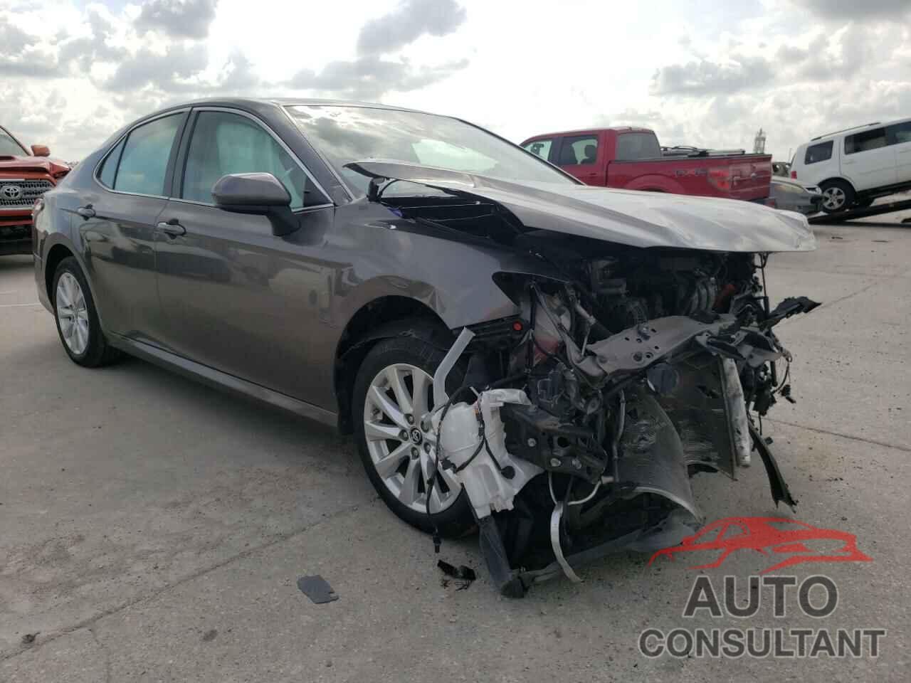 TOYOTA CAMRY 2018 - 4T1B11HK5JU515325