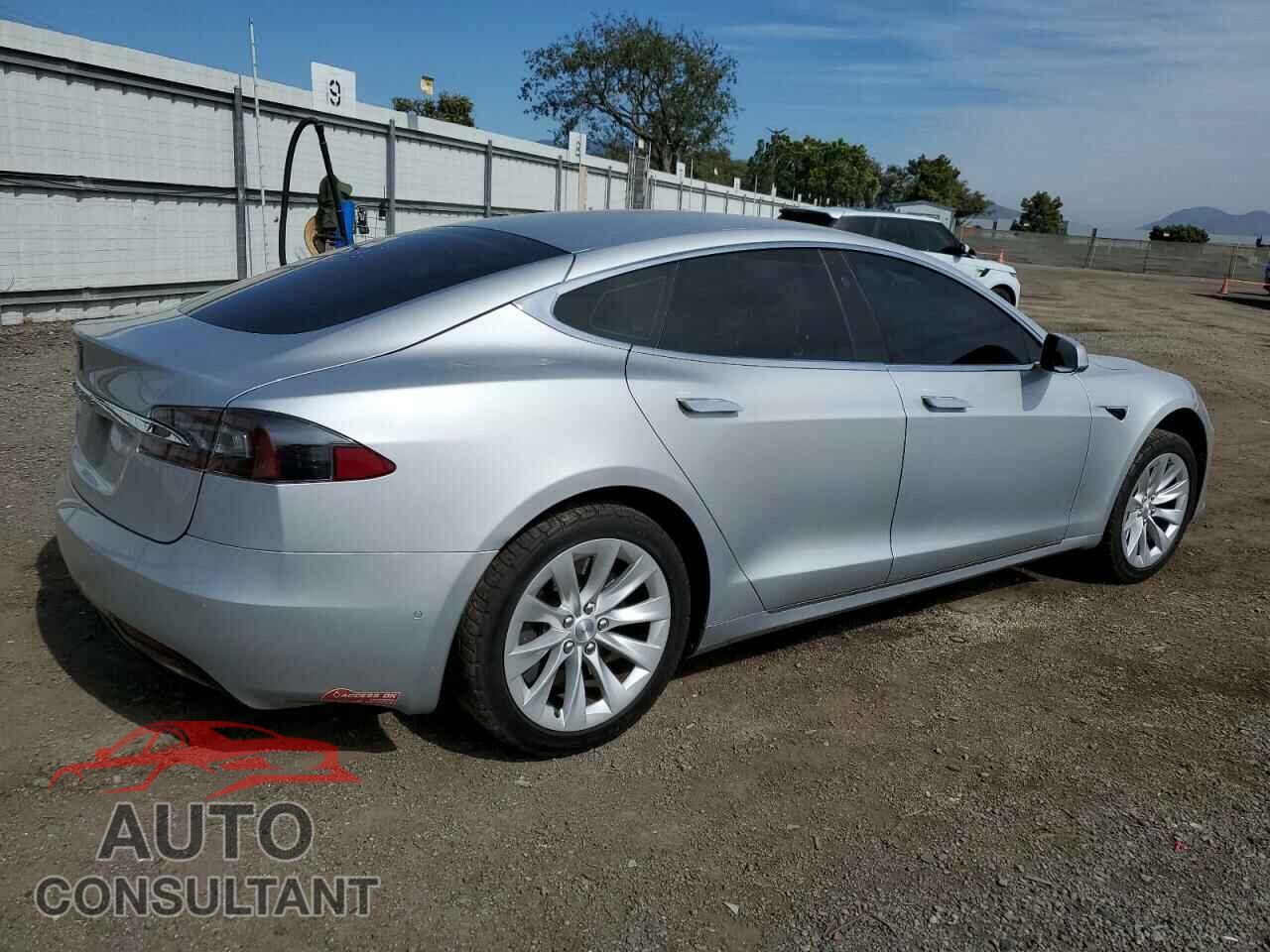 TESLA MODEL S 2017 - 5YJSA1E12HF177935