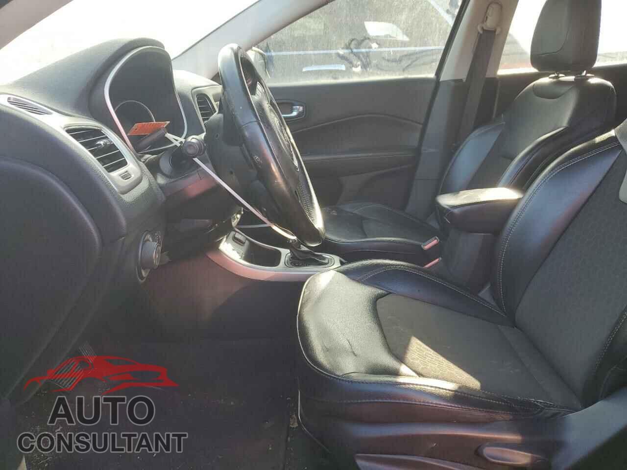 JEEP COMPASS 2019 - 3C4NJCBB3KT852044