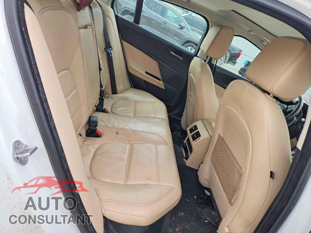 JAGUAR XE 2017 - SAJAE4BV5HA976465