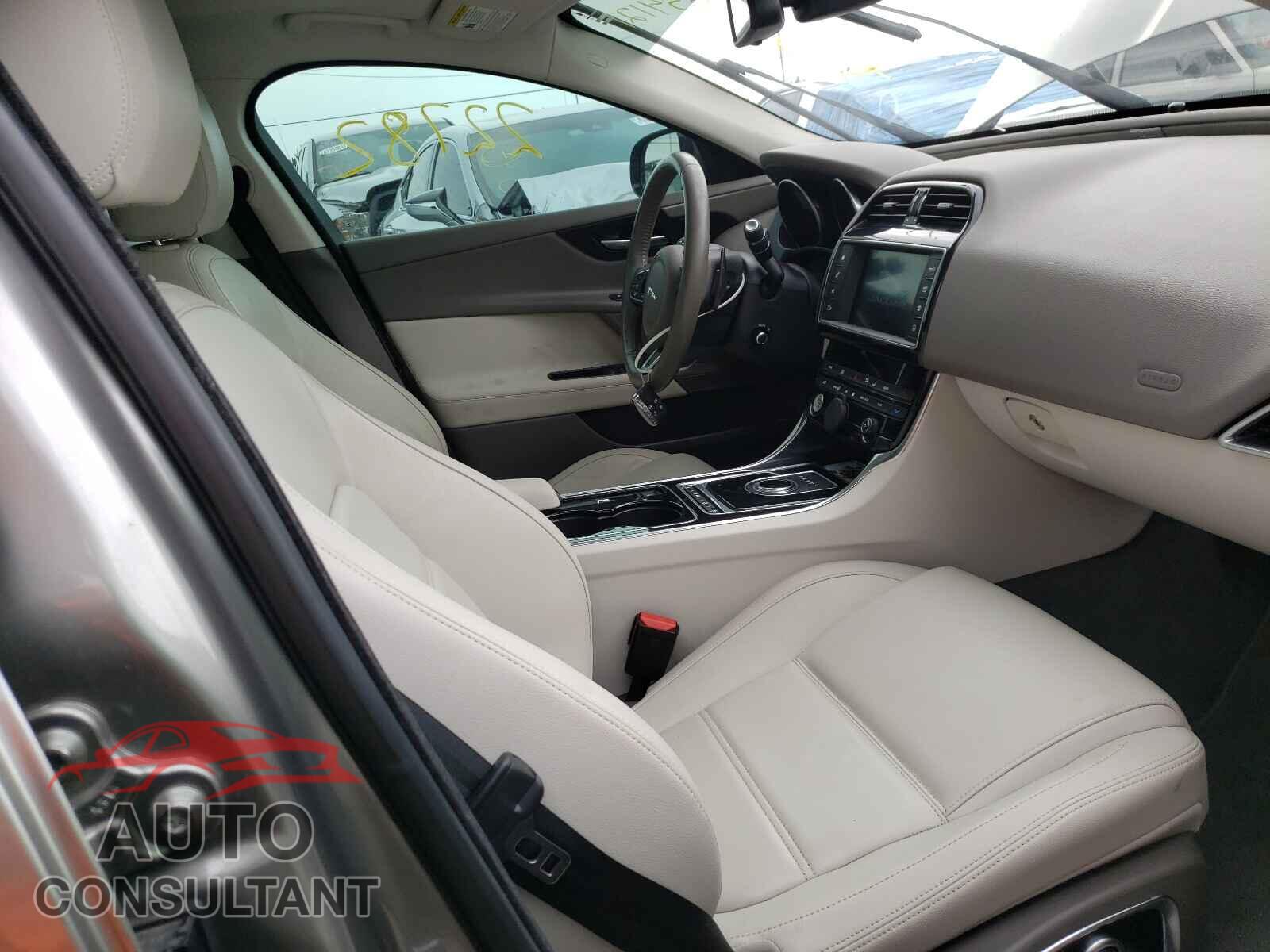 JAGUAR XE 2017 - SAJAE4BVXHA976283