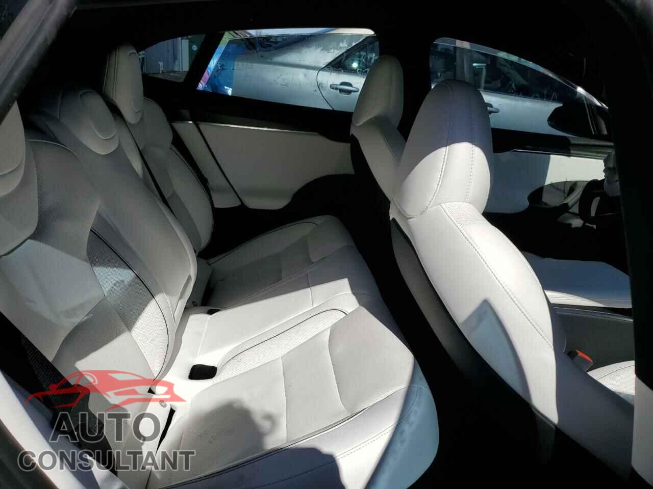 TESLA MODEL S 2022 - 5YJSA1E61NF459751
